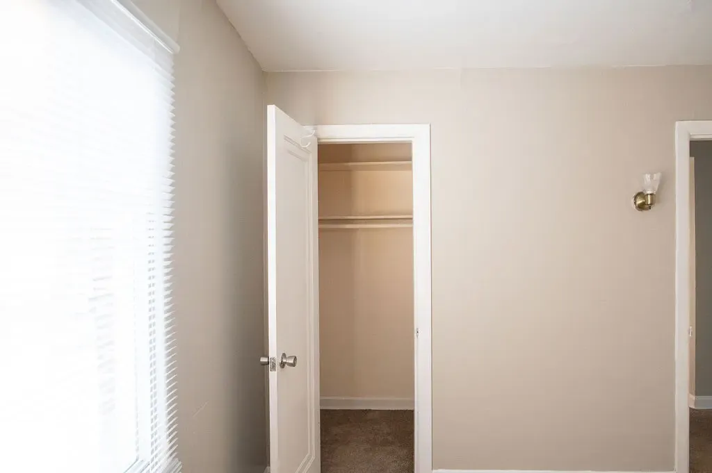 Oxford — Unit Turn photo 4