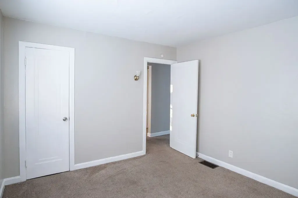 Oxford — Unit Turn photo 5